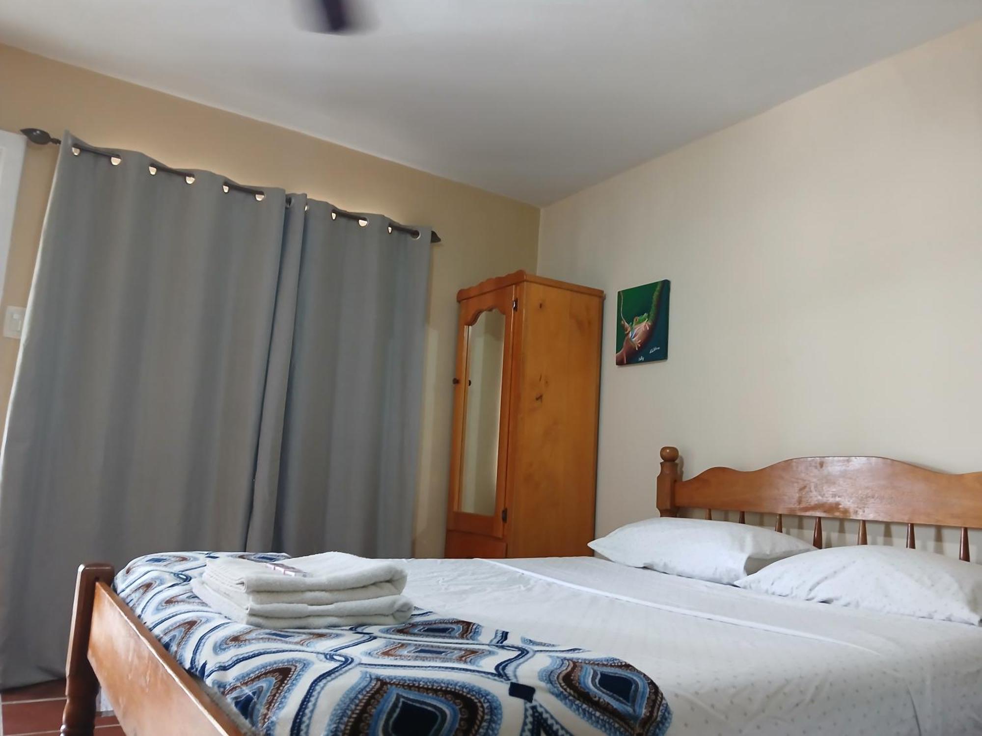 Bamboleo Inn Belize Ladyville Zimmer foto